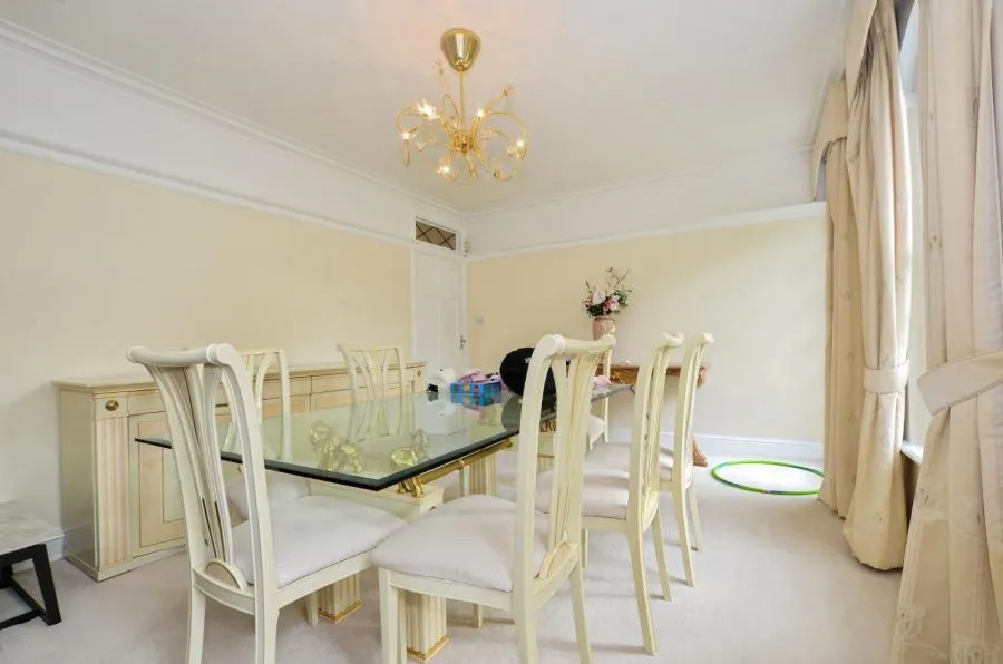 Wolsey Road, Moor Park, HA6, photo 19