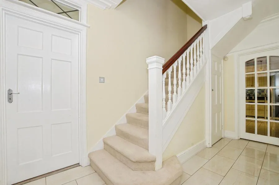 Wolsey Road, Moor Park, HA6, photo 17