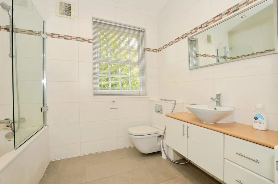 Wolsey Road, Moor Park, HA6, photo 29