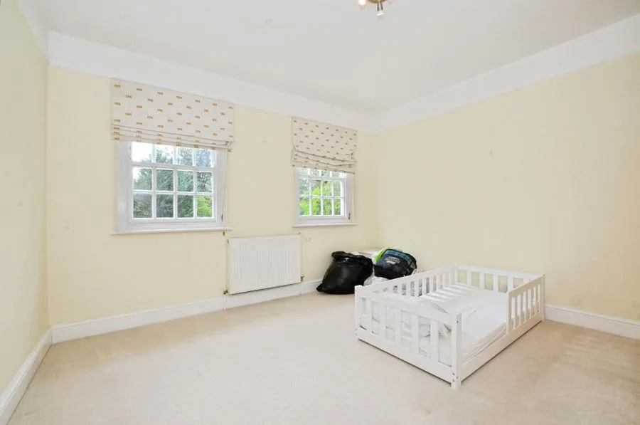 Wolsey Road, Moor Park, HA6, photo 32