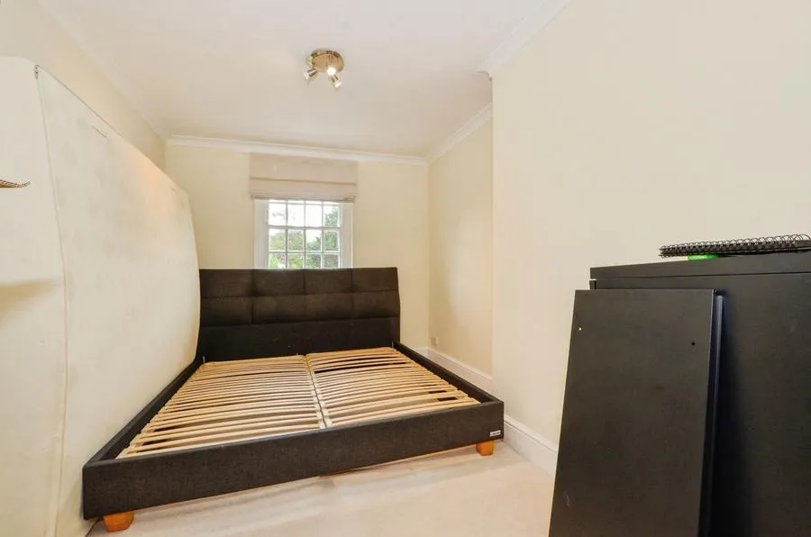 Wolsey Road, Moor Park, HA6, photo 31