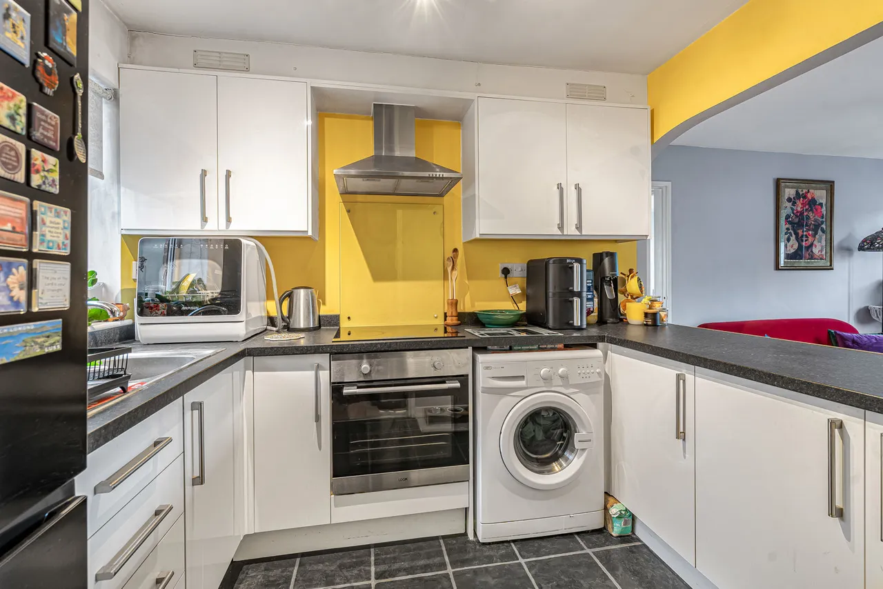 Brantwood Court, West Byfleet, KT14, photo 8