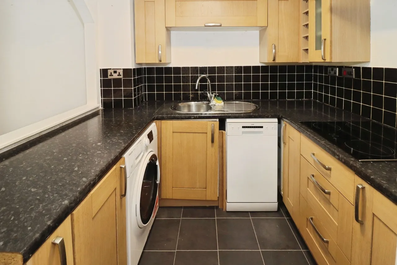 Great Meadow Road, Bradley Stoke, Bristol, Gloucestershire, BS32, photo 8
