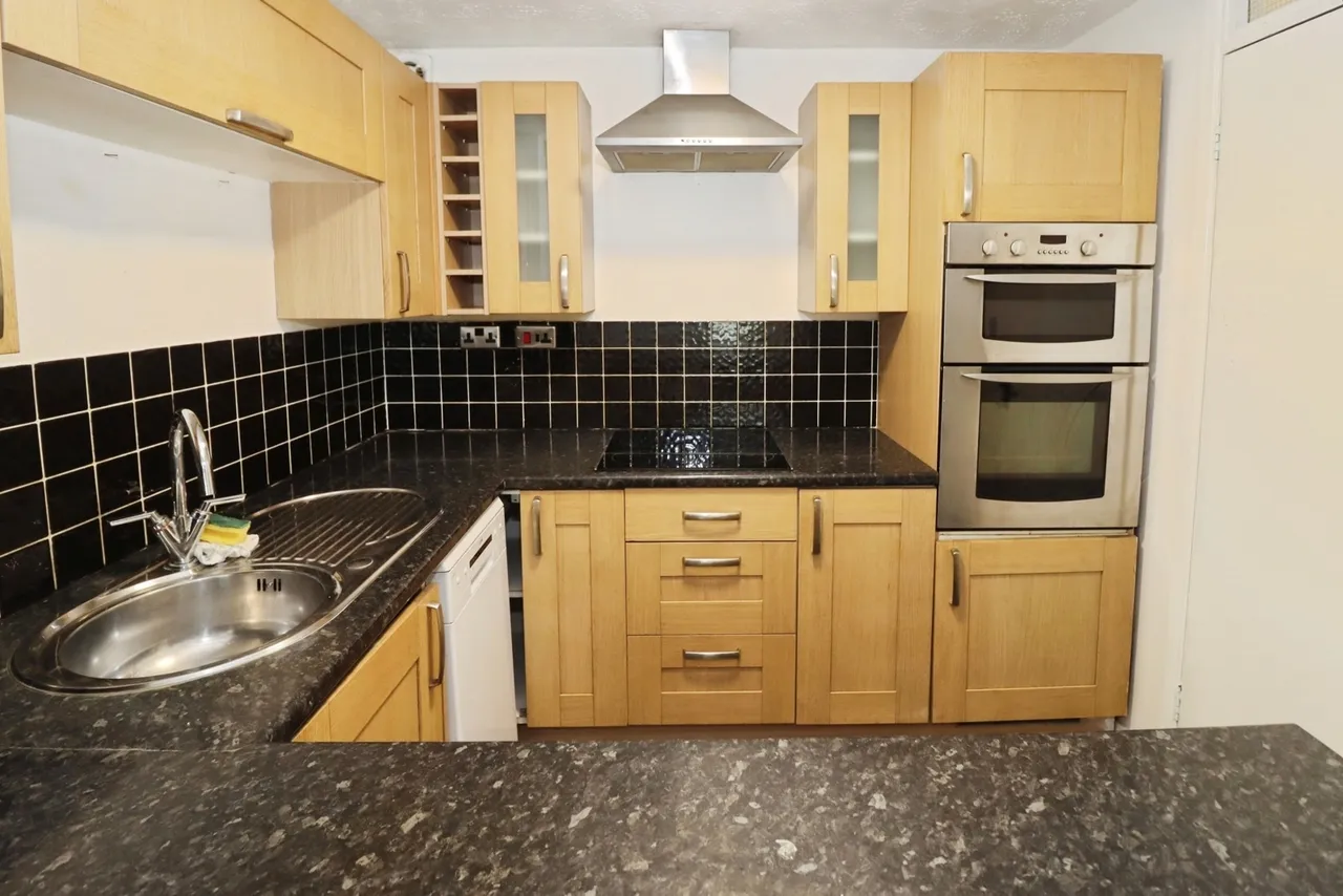 Great Meadow Road, Bradley Stoke, Bristol, Gloucestershire, BS32, photo 5