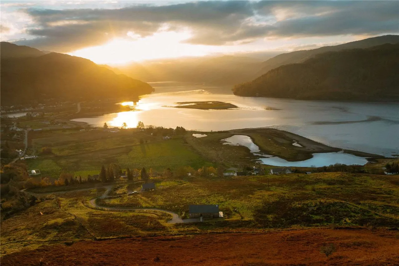 Upper Ardelve, Kyle, Highland, IV40 8EY, photo 5