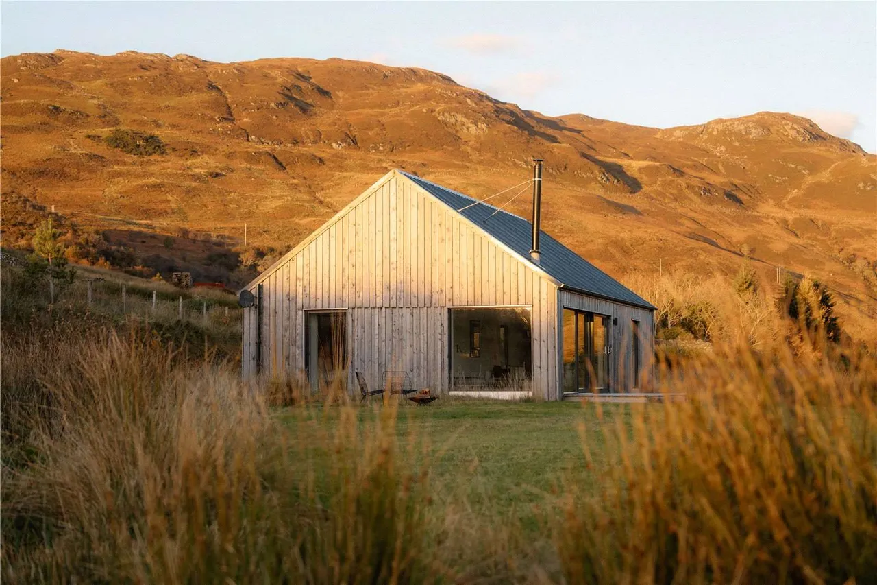 Upper Ardelve, Kyle, Highland, IV40 8EY, photo 12