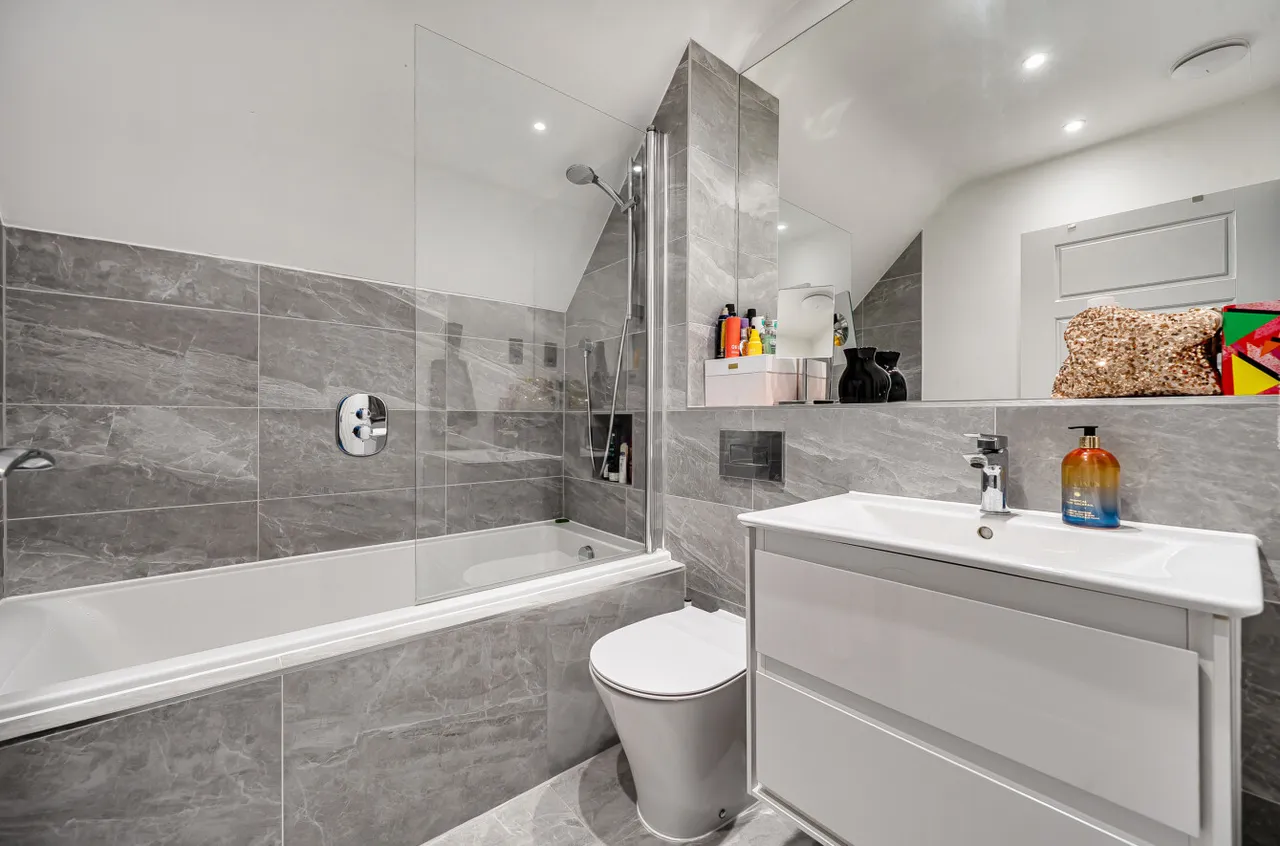 Bryan Gardens, Binfield, Bracknell, Berkshire, RG42 4JQ, photo 11