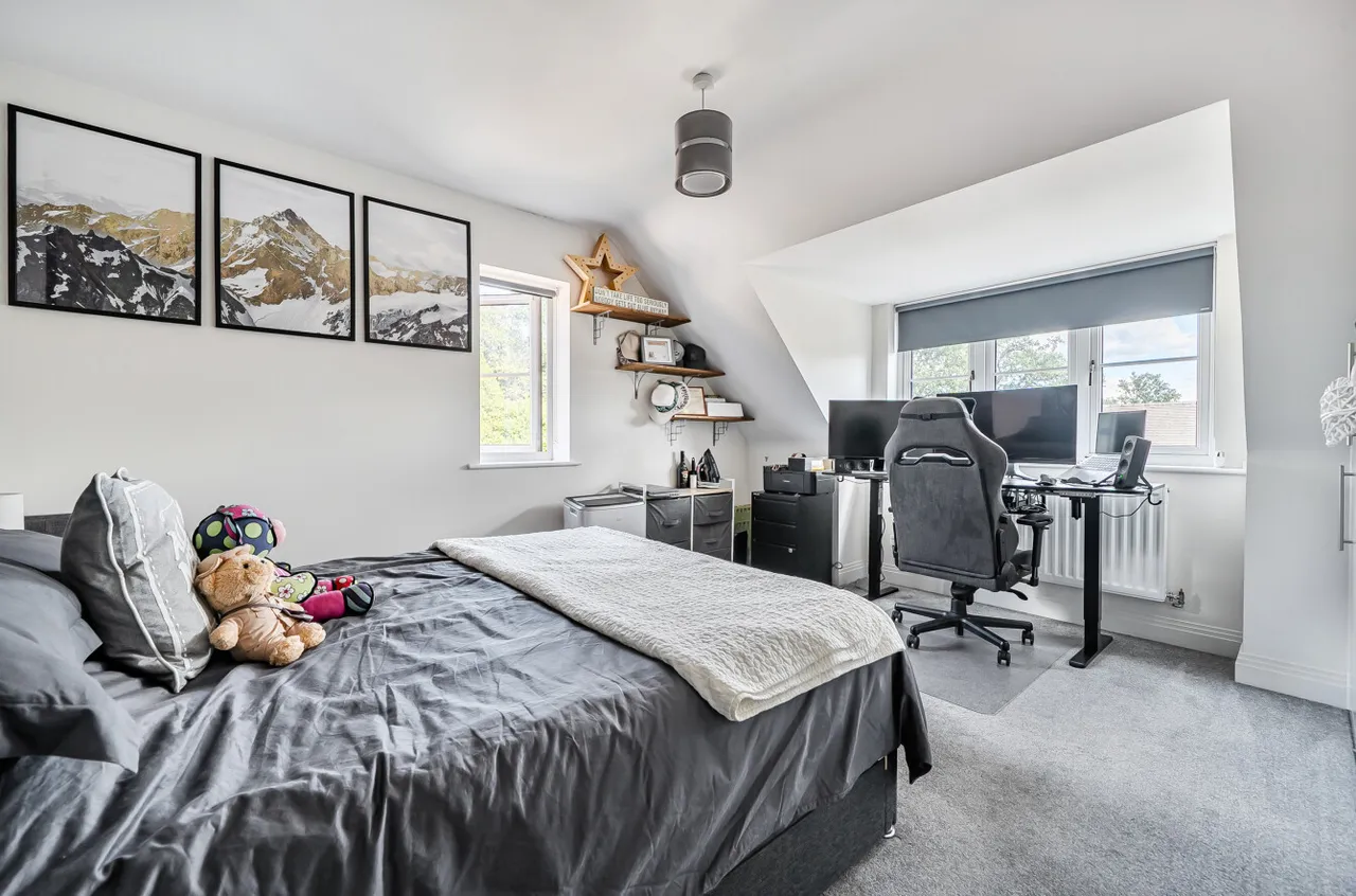 Bryan Gardens, Binfield, Bracknell, Berkshire, RG42 4JQ, photo 4