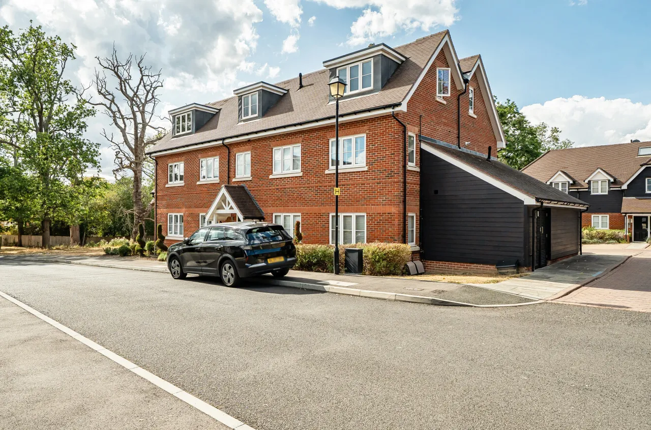 Bryan Gardens, Binfield, Bracknell, Berkshire, RG42 4JQ, photo 23