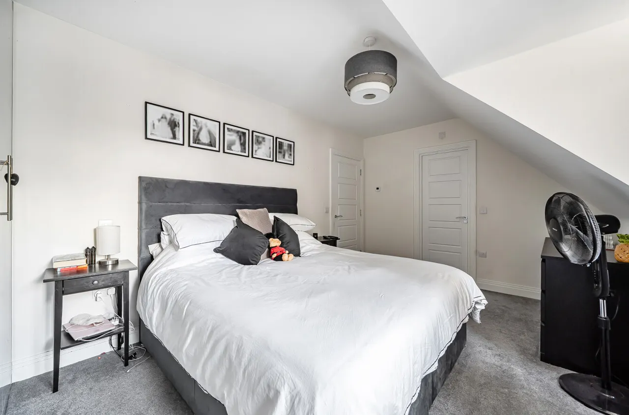 Bryan Gardens, Binfield, Bracknell, Berkshire, RG42 4JQ, photo 9