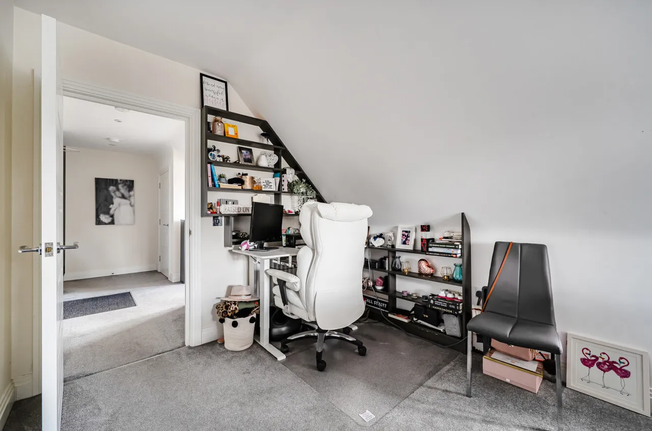 Bryan Gardens, Binfield, Bracknell, Berkshire, RG42 4JQ, photo 18