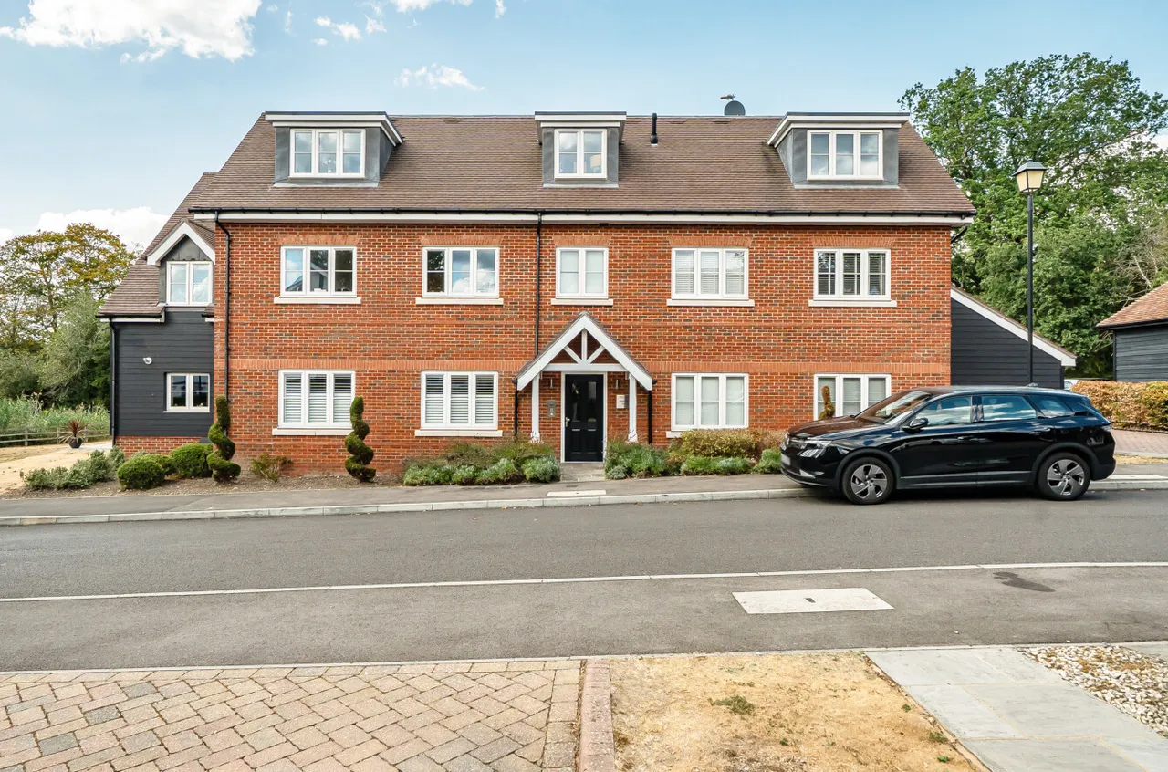 Bryan Gardens, Binfield, Bracknell, Berkshire, RG42 4JQ, photo 24