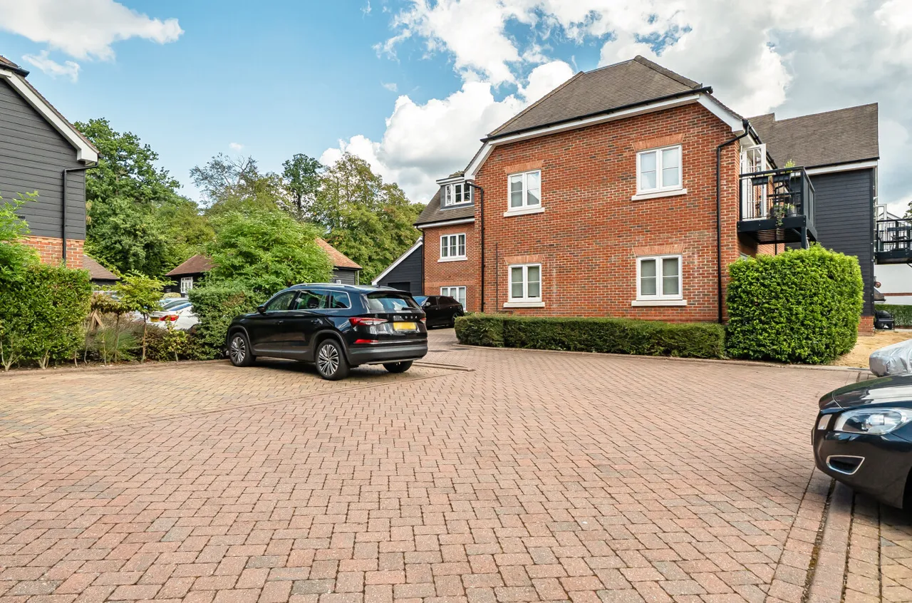 Bryan Gardens, Binfield, Bracknell, Berkshire, RG42 4JQ, photo 25