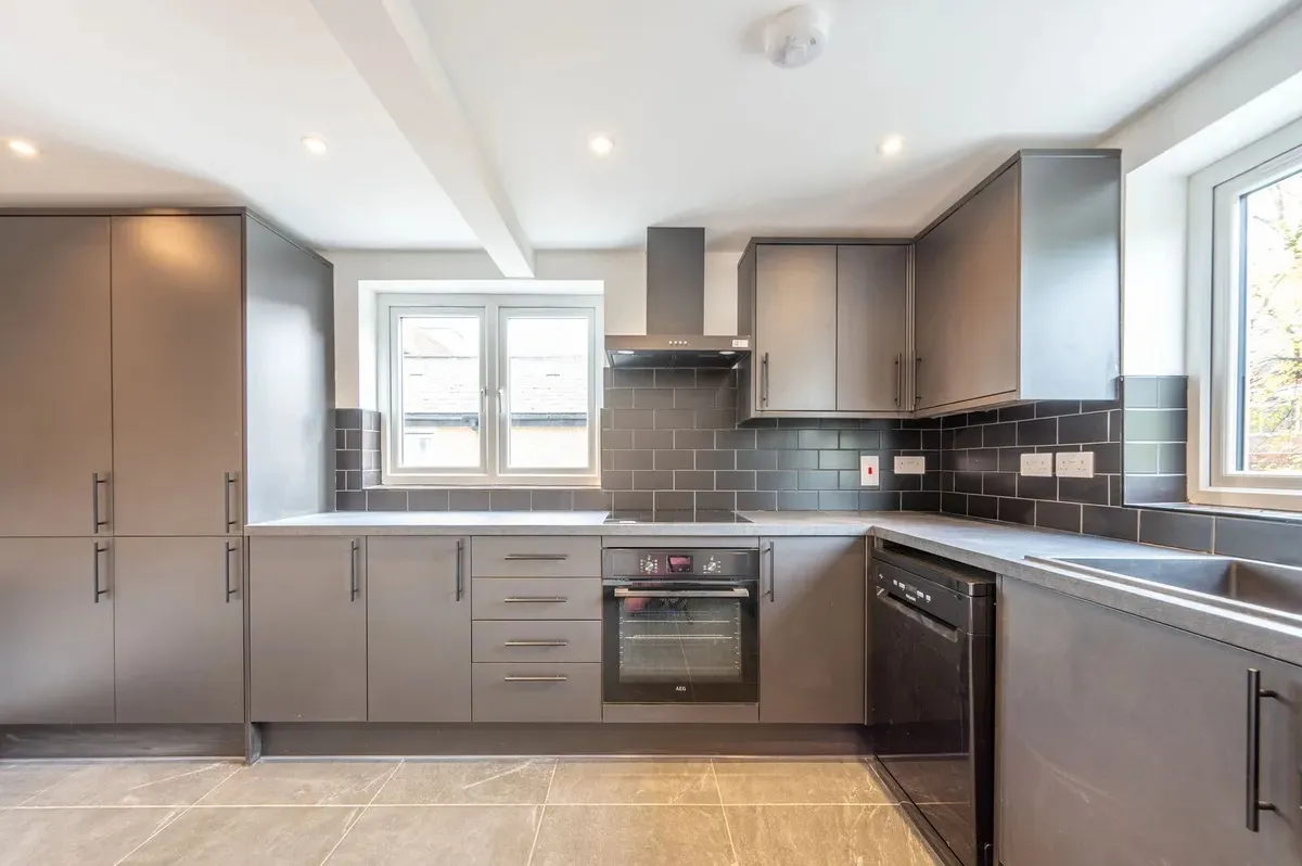 Chaplin Road, Willesden Green, NW2, photo 9