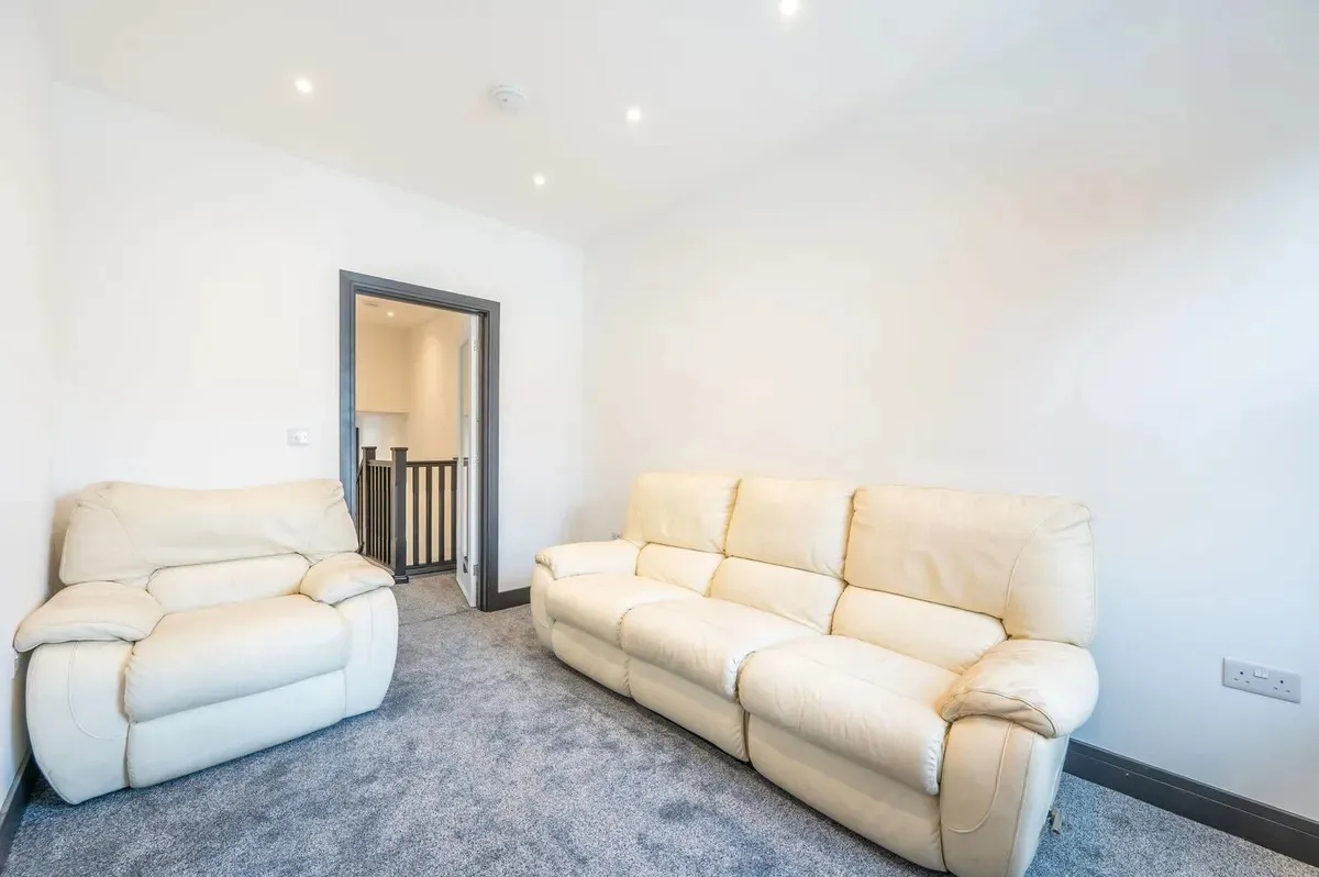 Chaplin Road, Willesden Green, NW2, photo 4