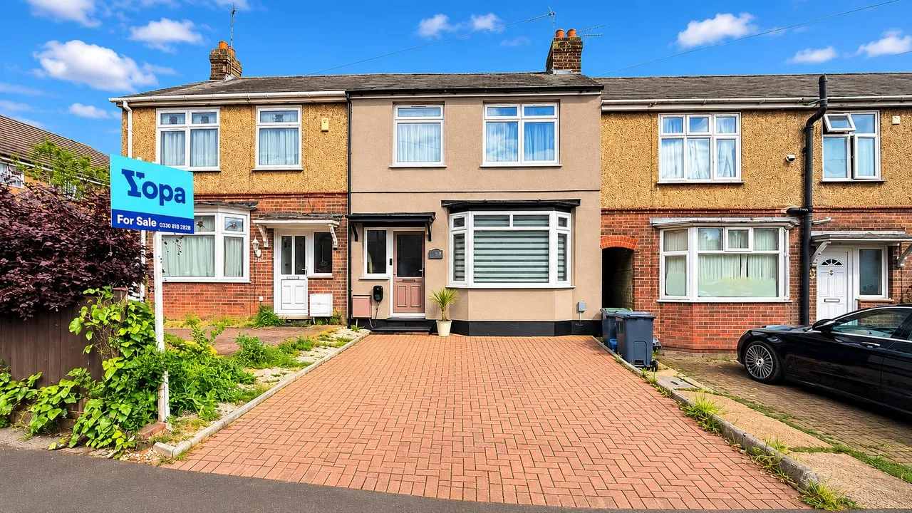 2 bed house for sale, Oakley Road, Luton, LU4