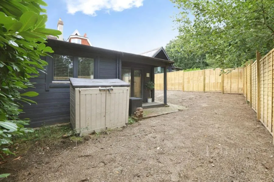 Fox Hill, Haywards Heath, RH16, photo 6
