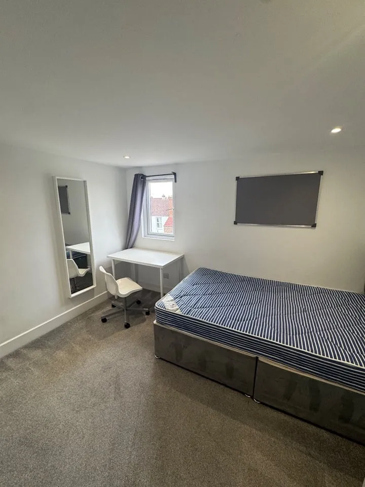 Francis Avenue, Southsea, PO4, photo 9