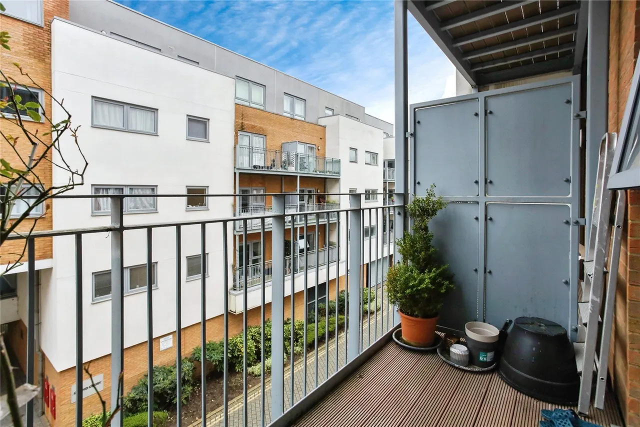 Sovereign Way, Tonbridge, TN9, photo 3
