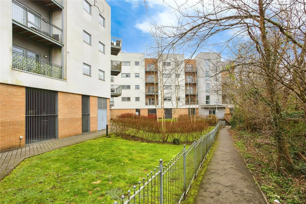 Sovereign Way, Tonbridge, TN9, photo 16