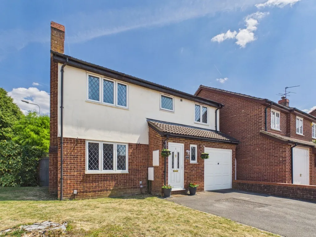 4 bed house for sale, Ledbury Drive, Calcot, RG31