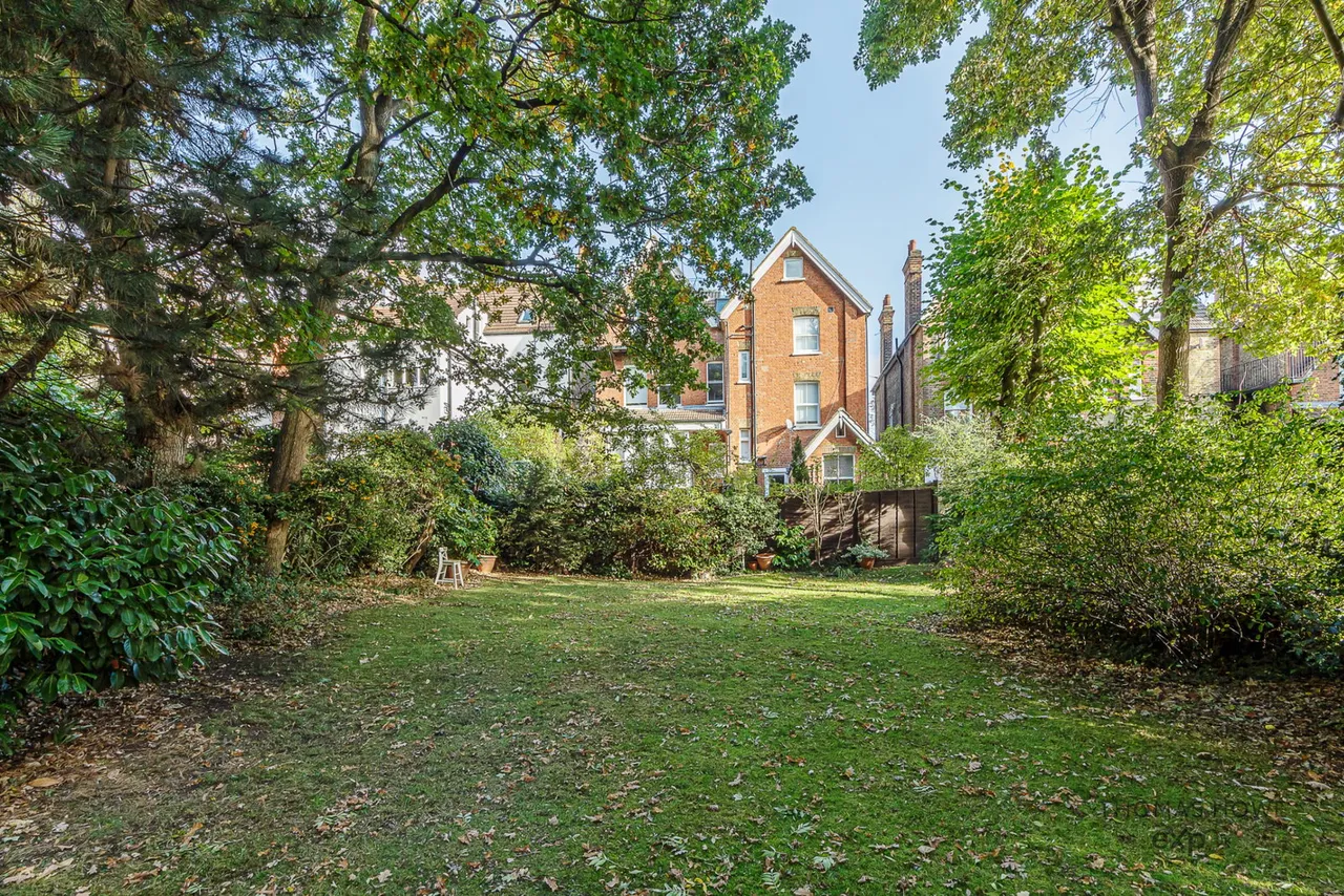 Mowbray Road, Crystal Palace, SE19, photo 3