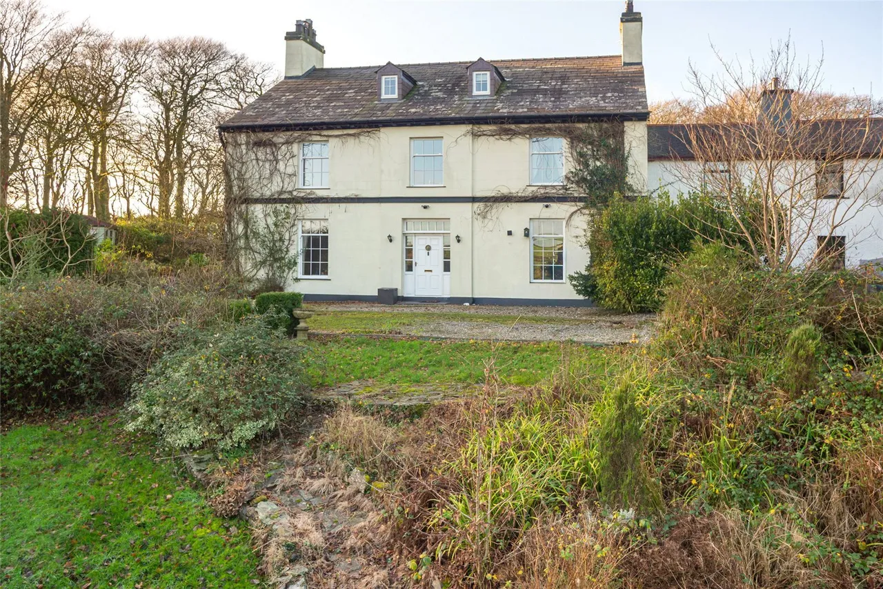 7 bed house for sale, Trefor, Holyhead, LL65