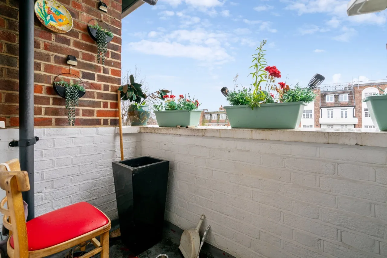 Grove Road, Barnes, SW13, photo 2