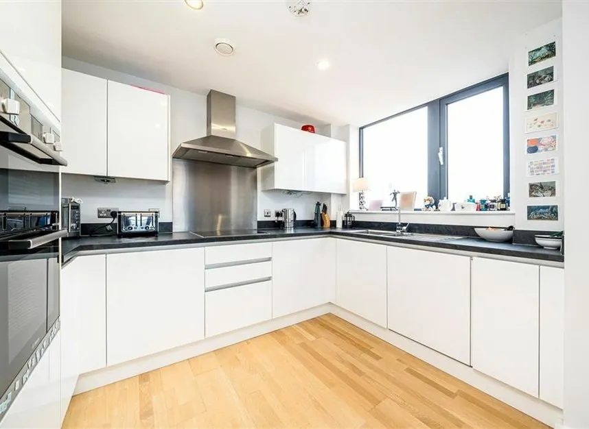 Parkside Avenue, Greenwich, SE10, photo 3