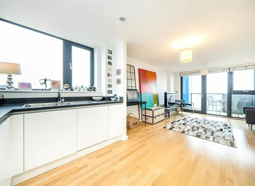 2 bed flat for sale — Parkside Avenue, Greenwich, SE10