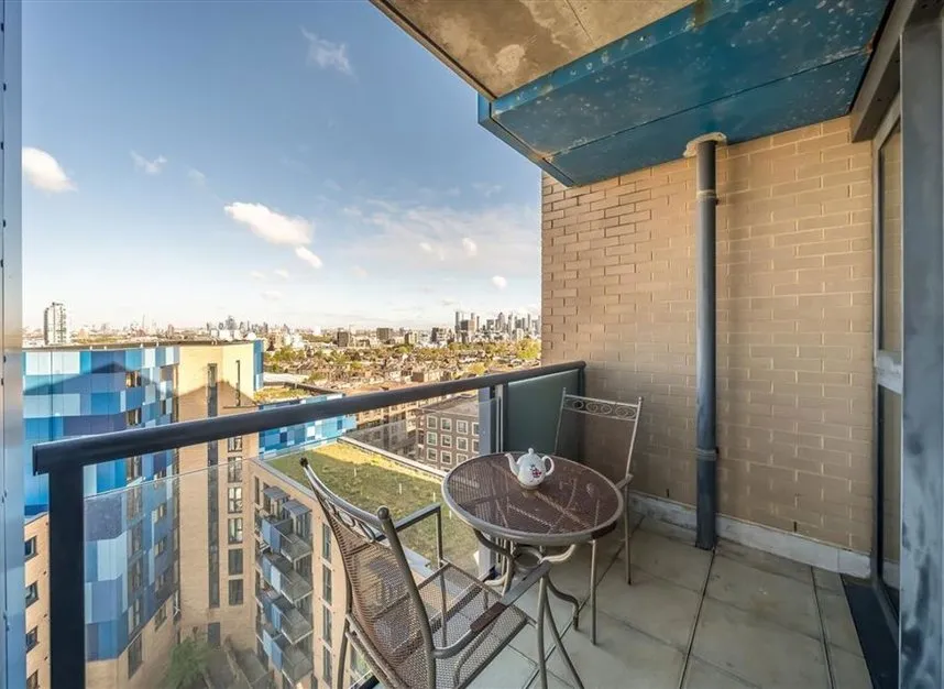 Parkside Avenue, Greenwich, SE10, photo 2
