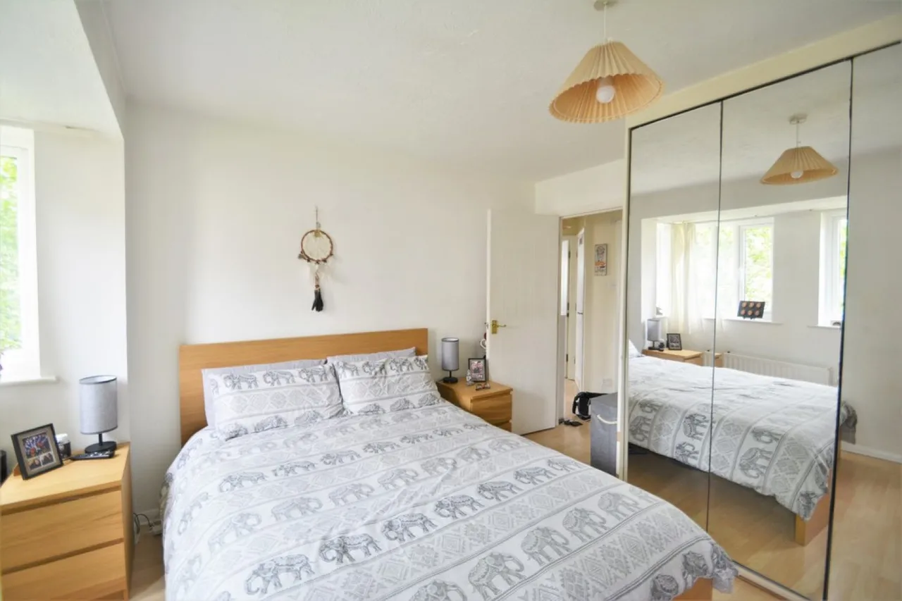 Walton On Thames, KT12, photo 5
