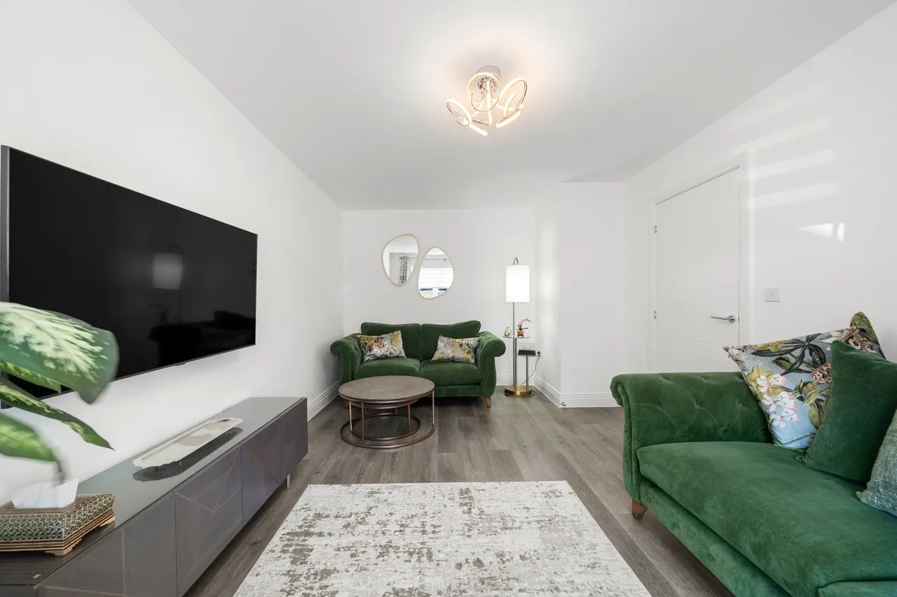 Garrett Crescent, Ottershaw, KT16, photo 5