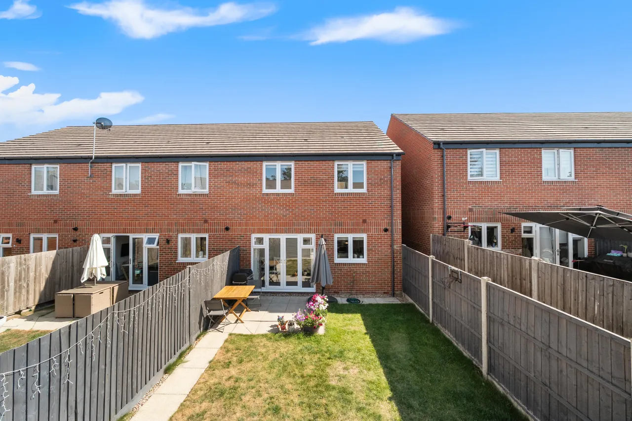 Garrett Crescent, Ottershaw, KT16, photo 19
