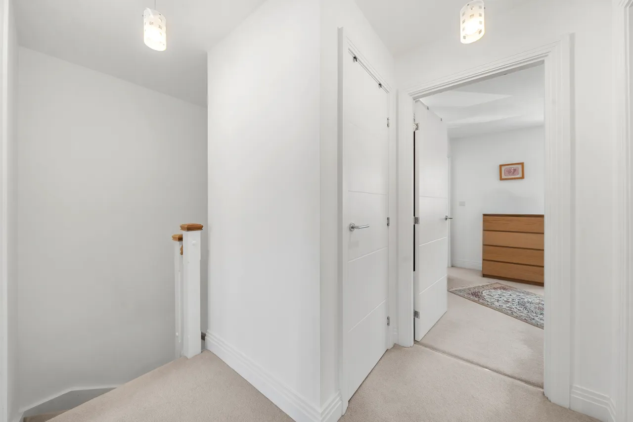 Garrett Crescent, Ottershaw, KT16, photo 12