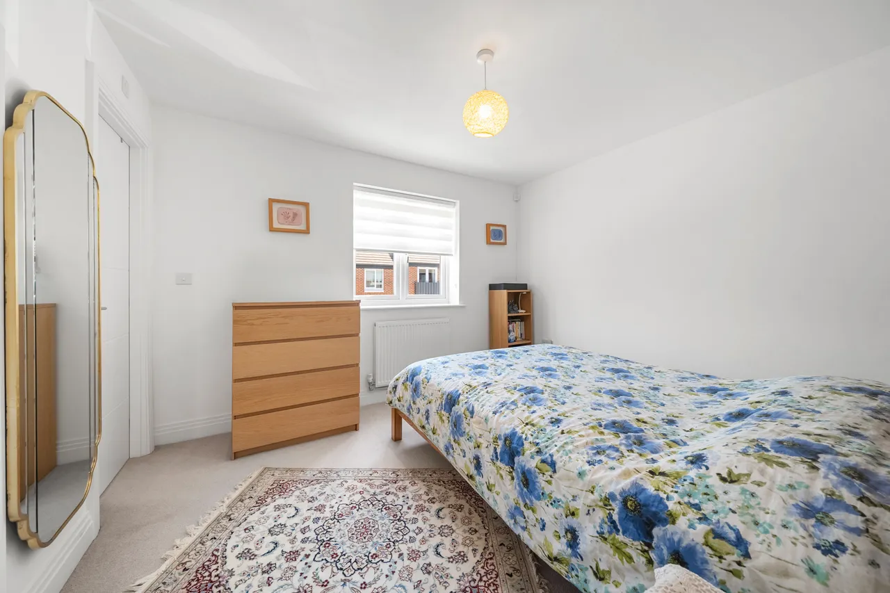 Garrett Crescent, Ottershaw, KT16, photo 8