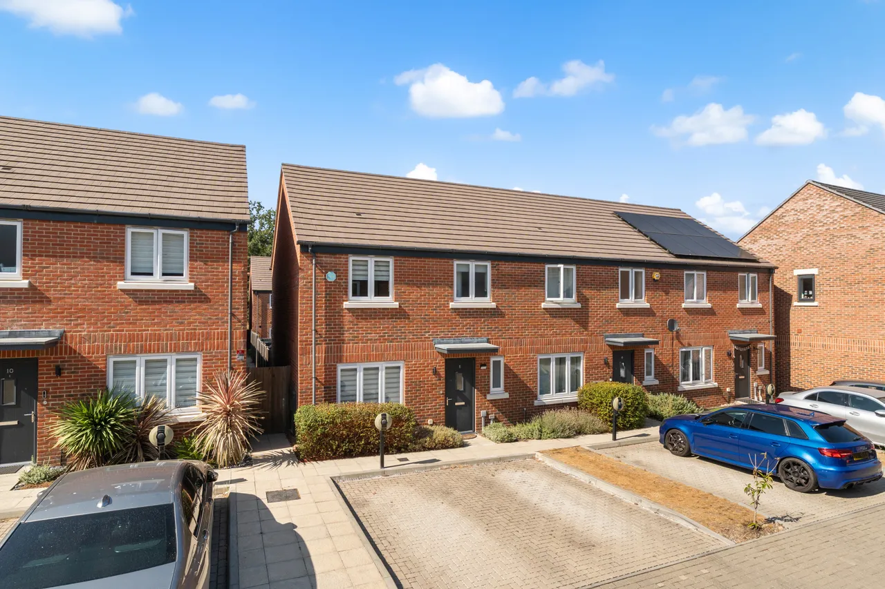 Garrett Crescent, Ottershaw, KT16, photo 17