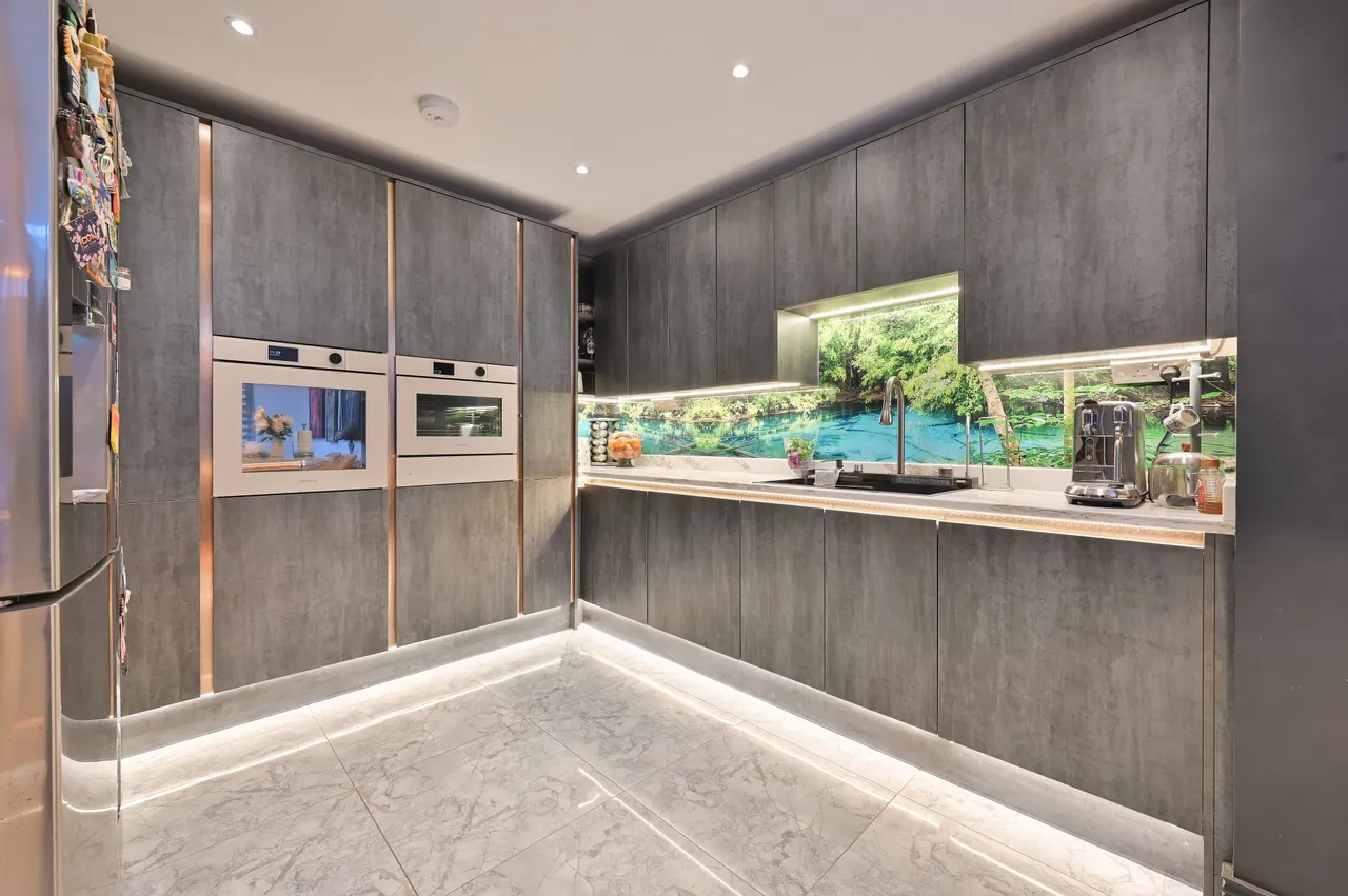 18 Pentland Road, Bushey, photo 7