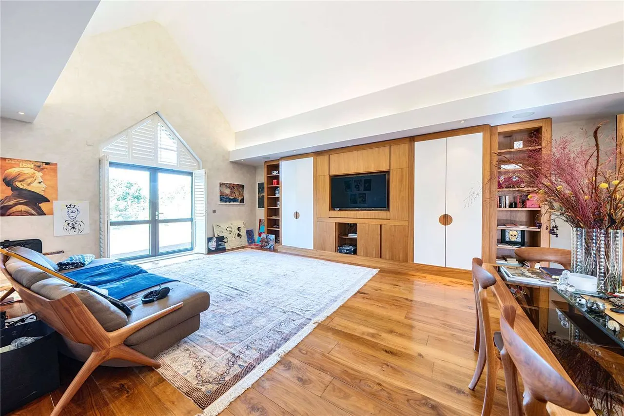 The Bishops Avenue, London, N2 0BA, photo 5