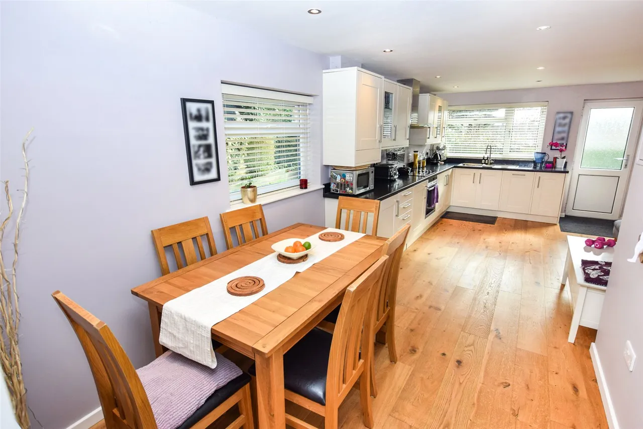 Randell Close, Blackwater, Camberley, GU17 9HF, photo 2