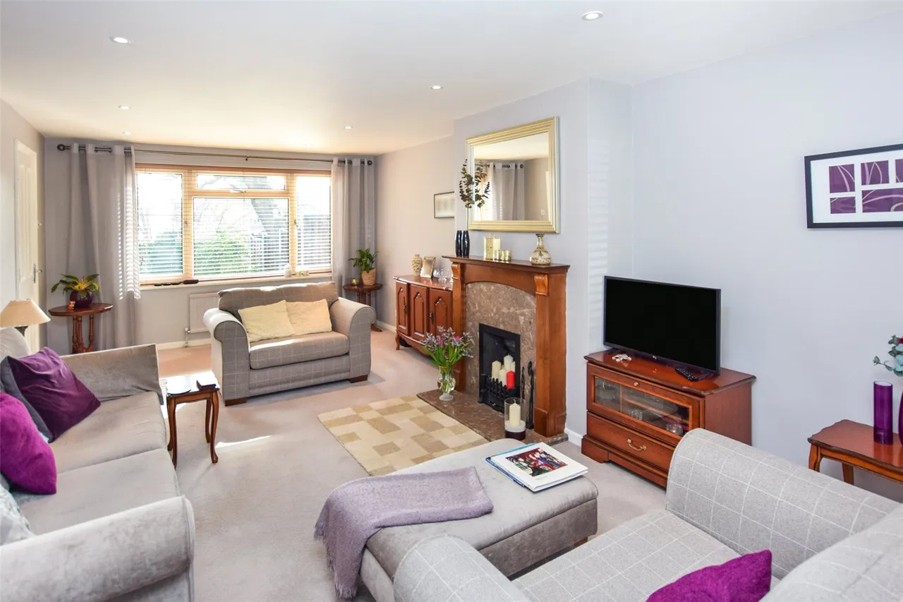 Randell Close, Blackwater, Camberley, GU17 9HF, photo 3