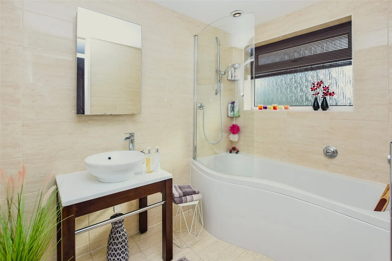 Randell Close, Blackwater, Camberley, GU17 9HF, photo 5