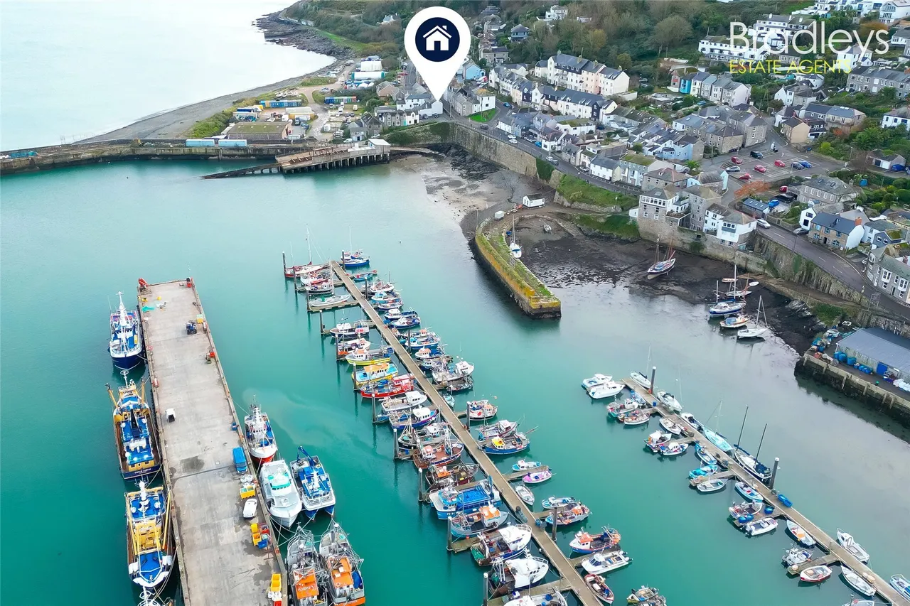 3 bed property for sale, Lower Green Street, Newlyn, TR18