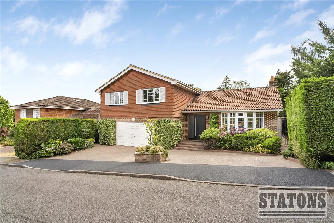 4 bed house for sale — Hazel Mead, Barnet, EN5 3LP