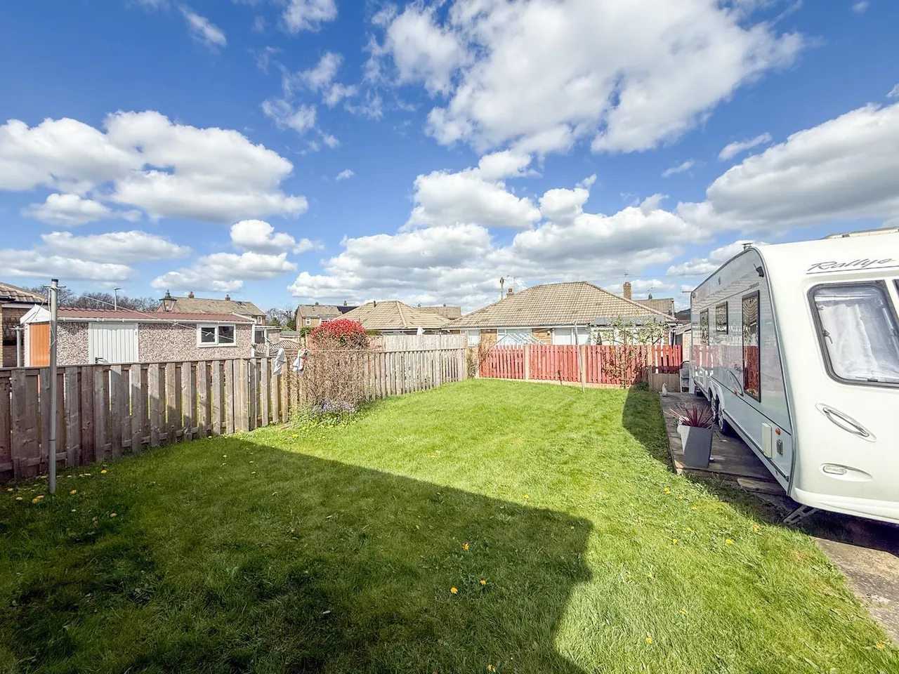 Marten Grove, Netherton, photo 7