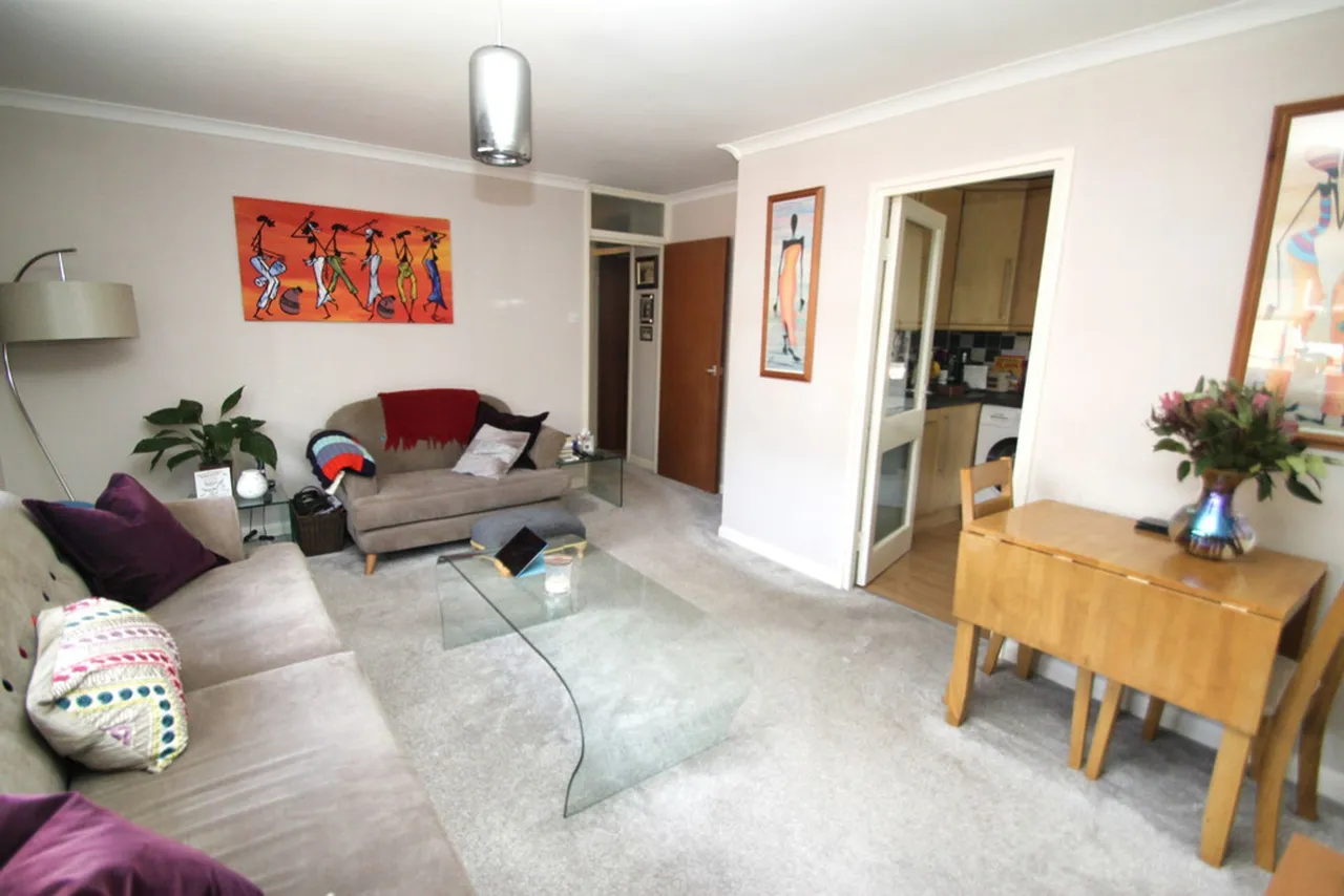 Bridle Path, Woodford Green, IG8, photo 6