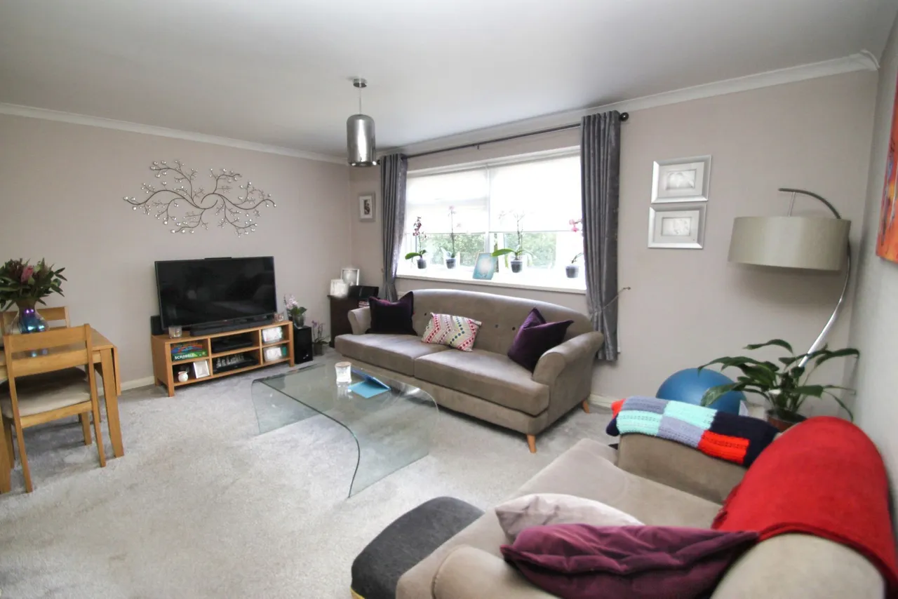 Bridle Path, Woodford Green, IG8, photo 7