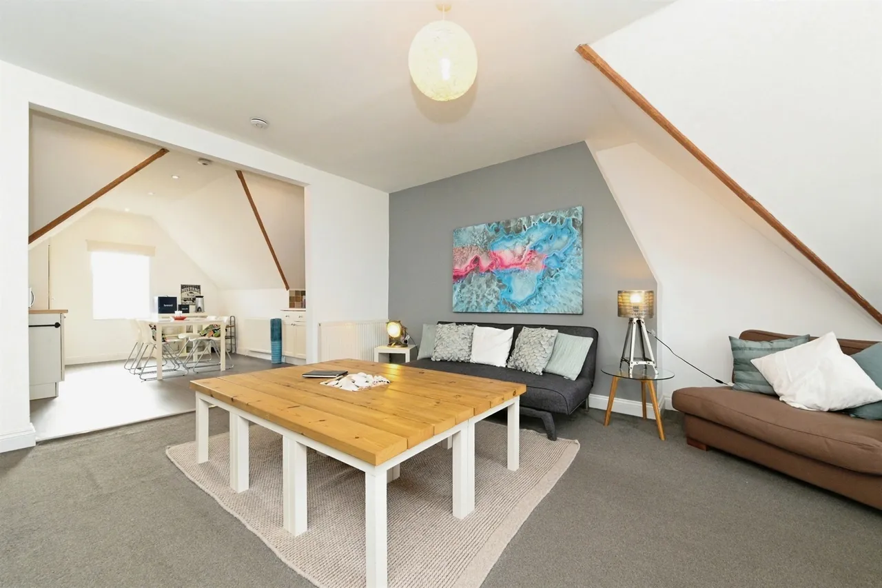 2 bed flat for sale — Cliff Parade, Hunstanton
