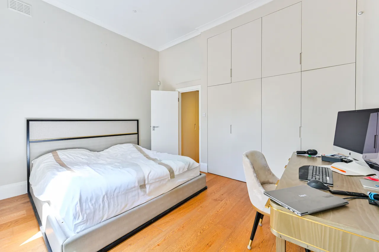 Flat 5, 177 Cromwell Road, London, photo 11