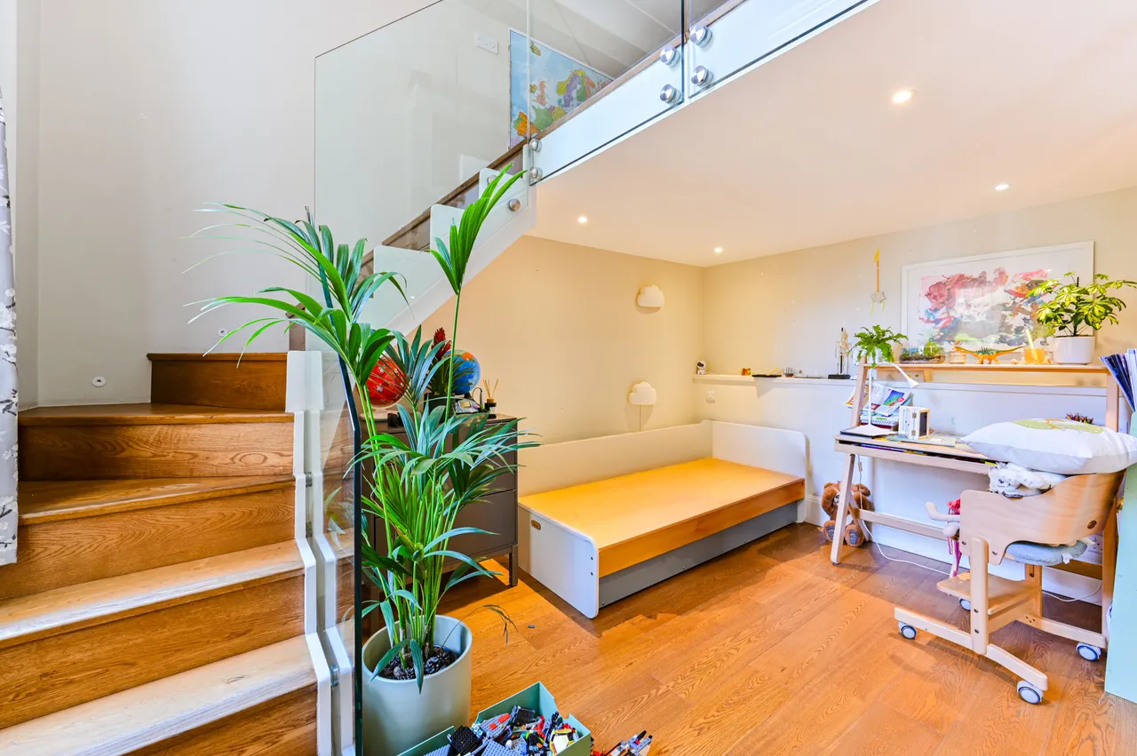 Flat 5, 177 Cromwell Road, London, photo 5